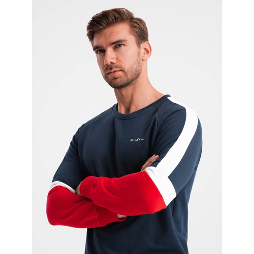 Trójkolorowa męska dresowa bluza z raglanowymi rękawami – granatowa V2 OM-SSNZ-22FW-003 ze sklepu ombre w kategorii Bluzy męskie - zdjęcie 176276640