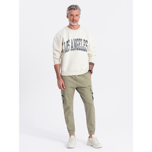 Męskie spodnie JOGGERY z zapinanymi kieszeniami cargo - khaki V1 OM-PAJO-0125 ze sklepu ombre w kategorii Spodnie męskie - zdjęcie 176307324