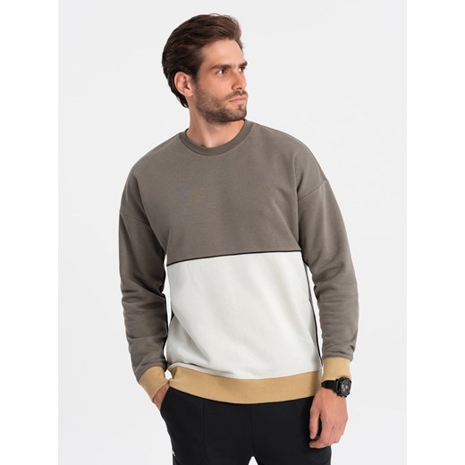 Bluza męska OVERSIZE z kontrastowym łączeniem kolorów -  khaki V7 OM-SSNZ-0130 ze sklepu ombre w kategorii Bluzy męskie - zdjęcie 176308580