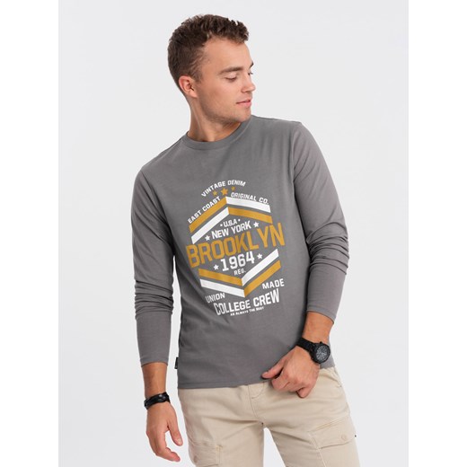 Longsleeve męski z nadrukiem w stylu collegowym - szary V1 OM-LSPT-0117 ze sklepu ombre w kategorii T-shirty męskie - zdjęcie 176322974