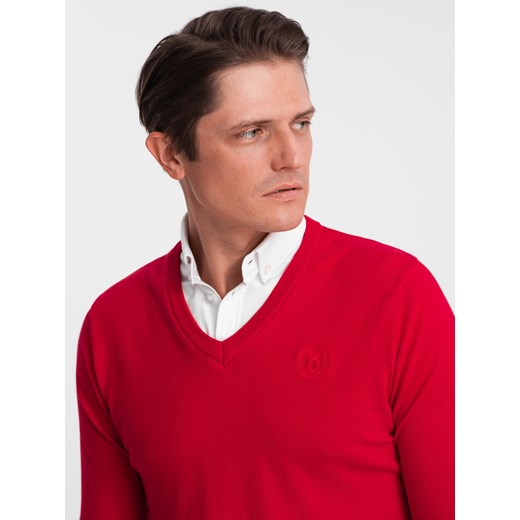 Sweter męski z dekoltem "w serek" z koszulowym kołnierzykiem - czerwony V4 OM-SWSW-0102 ze sklepu ombre w kategorii Swetry męskie - zdjęcie 176326704