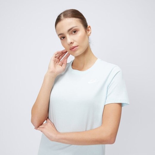 nike t-shirt w nsw club ss dx7902-474 ze sklepu 50style.pl w kategorii Bluzki damskie - zdjęcie 176358050