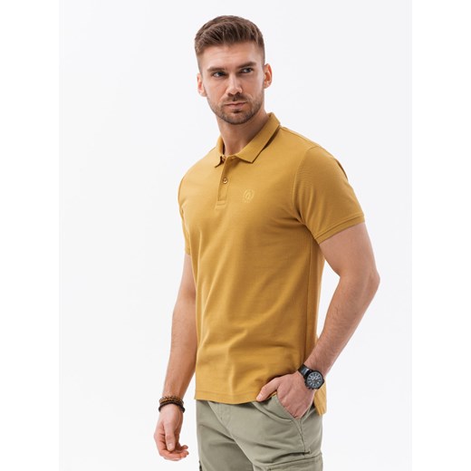 Koszulka męska polo z dzianiny pique - musztardowy V8 S1374 ze sklepu ombre w kategorii T-shirty męskie - zdjęcie 176358123