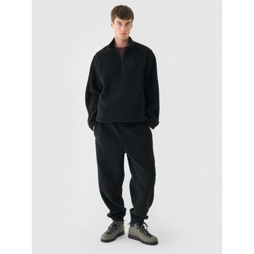Męski polar sherpa nierozpinany bez kaptura Outhorn OTHWAW24TSWSM1914 - czarny ze sklepu Sportstylestory.com w kategorii Bluzy męskie - zdjęcie 176422002