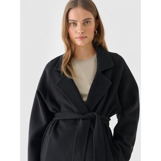 Damski płaszcz z wełną Outhorn OTHWAW24TCOUF027 - czarny Outhorn XS Sportstylestory.com