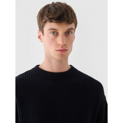 Męski sweter wełniany Outhorn OTHWAW24TSWEM100 - czarny Outhorn M Sportstylestory.com