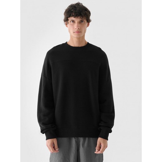 Męska bluza nierozpinana bez kaptura Outhorn OTHWAW24TSWSM1915 - czarna ze sklepu Sportstylestory.com w kategorii Bluzy męskie - zdjęcie 176422822