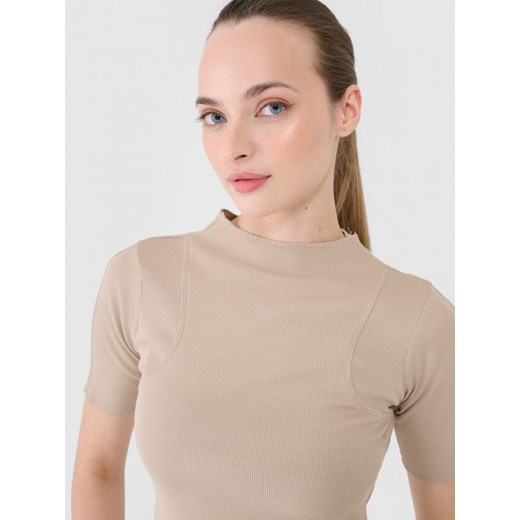 Damski t-shirt basic Outhorn OTHWAW24TTSHF1757 - beżowy - brak foto Outhorn M Sportstylestory.com wyprzedaż