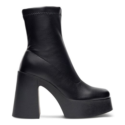 Botki DeeZee NAMARA H2202352-2 ze sklepu ccc.eu w kategorii Botki - zdjęcie 176429264