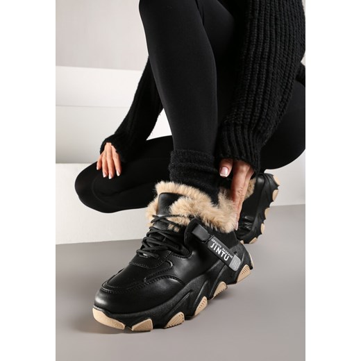 Czarne Ocieplane Sznurowane Sneakersy na Grubej Podeszwie z Ozdobnym Futerkiem Visha ze sklepu born2be.pl w kategorii Buty sportowe damskie - zdjęcie 176430340