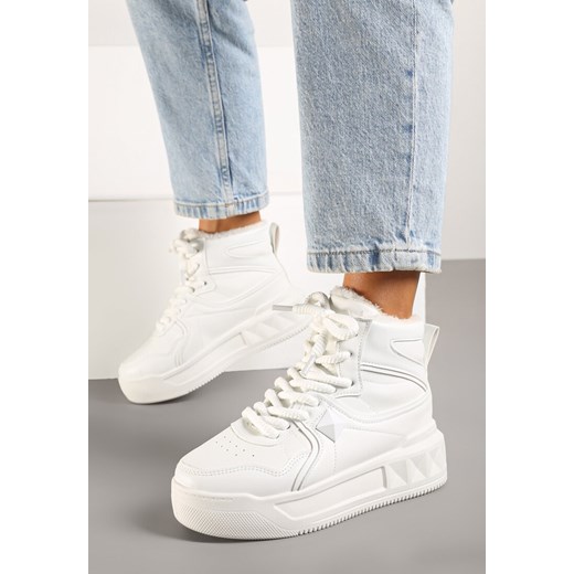 Białe Sneakersy za Kostkę z Futrzaną Wyściółką Emindria ze sklepu born2be.pl w kategorii Buty sportowe damskie - zdjęcie 176430703