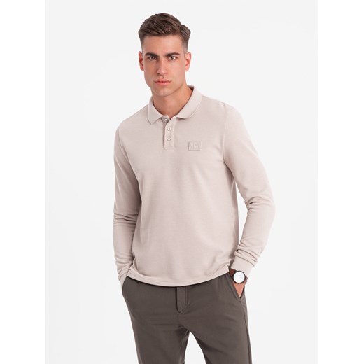 Strukturalny longsleeve polo męski z naszywką – popielaty V3 OM-POLS-0131 ze sklepu ombre w kategorii T-shirty męskie - zdjęcie 176443970