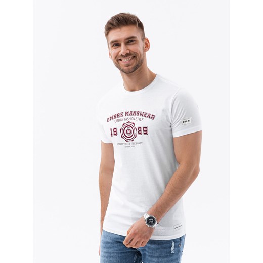Bawełniany męski t-shirt z nadrukiem w stylu college – biały V1 OM-TSPT-0137 ze sklepu ombre w kategorii T-shirty męskie - zdjęcie 176444142