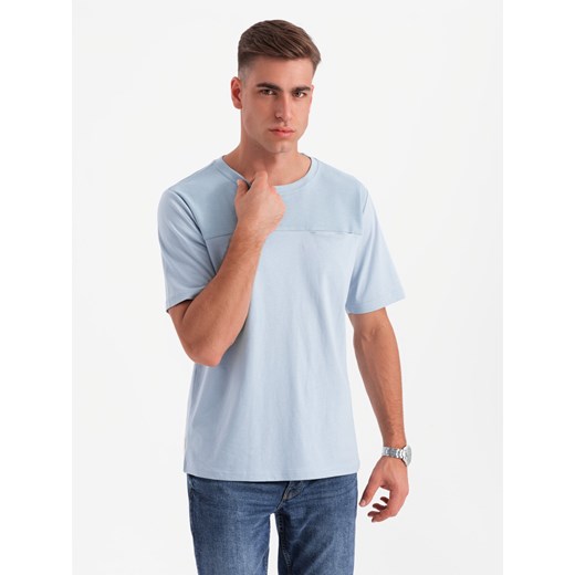 Męski t-shirt LOOSE FIT z kieszonką – błękitny V4 OM-TSCT-0171 ze sklepu ombre w kategorii T-shirty męskie - zdjęcie 176445191