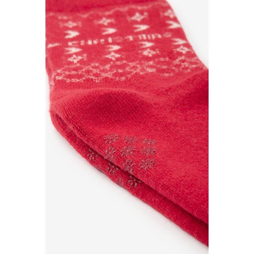 Marilyn Skarpetki z angorą w świątecznej kolorystyce podeszwa ABS D28, Kolor czerwony-wzór, Rozmiar one size, Marilyn ze sklepu Intymna w kategorii Skarpetki damskie - zdjęcie 176471242