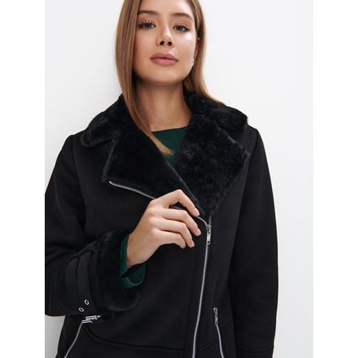 Mohito - Płaszcz ze sztucznym futerkiem - czarny Mohito 34 Mohito