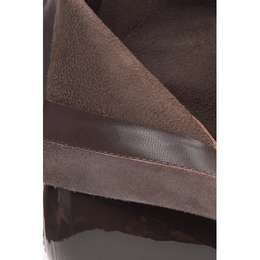 Estro: Ciemnobrązowe botki damskie z lakierowanej skóry naturalnej na szpilce Estro 40 okazyjna cena Estro