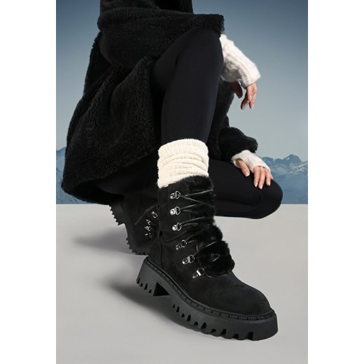 Czarne Sznurowane Traperki z Ekozamszu z Futerkiem na Języku Mestiara ze sklepu born2be.pl w kategorii Workery damskie - zdjęcie 176561530