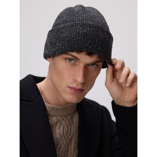Reserved - Czapka beanie z domieszką wełny - ciemnoszary ze sklepu Reserved w kategorii Czapki zimowe męskie - zdjęcie 176566432