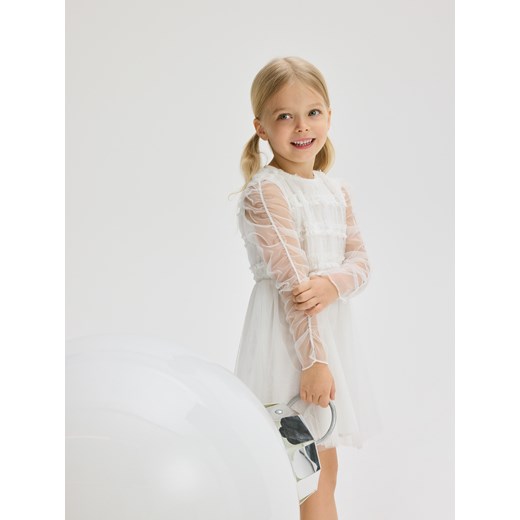 Reserved - Tiulowa sukienka - biały ze sklepu Reserved w kategorii Sukienki dziewczęce - zdjęcie 176567652