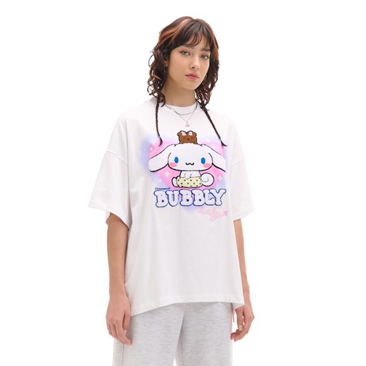 Cropp - Biała koszulka z aplikacją Cinnamoroll - biały ze sklepu Cropp w kategorii Bluzki damskie - zdjęcie 176574551