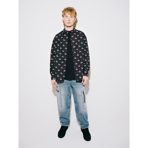 Cropp - Koszula ze świąteczną inwazją obcych - czarny Cropp XL Cropp okazyjna cena