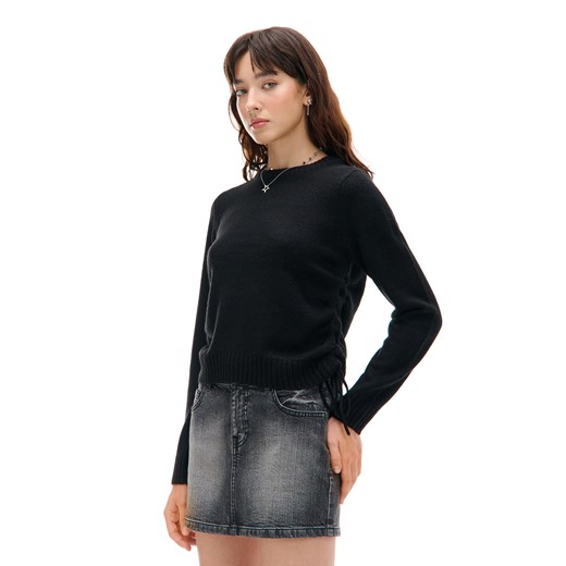 Cropp - Czarny sweter z tunelowymi ściągaczami - czarny ze sklepu Cropp w kategorii Swetry damskie - zdjęcie 176576600