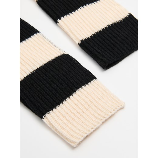 Cropp - Kremowo-czarny szalik - kremowy Cropp Uniwersalny Cropp