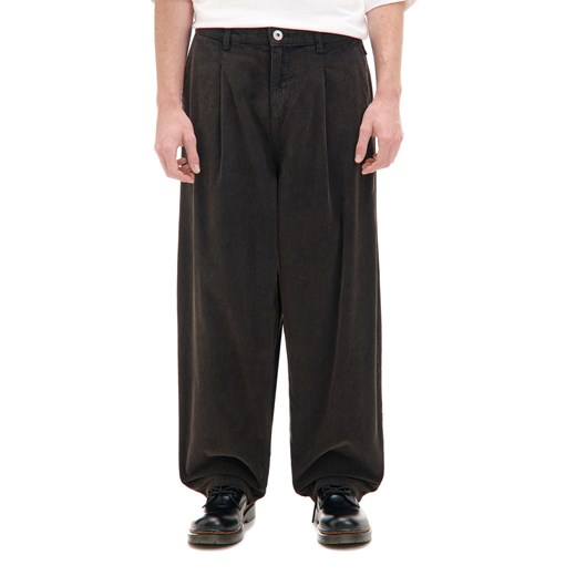 Cropp - Sztruksowe spodnie baggy - brązowy ze sklepu Cropp w kategorii Spodnie męskie - zdjęcie 176577092