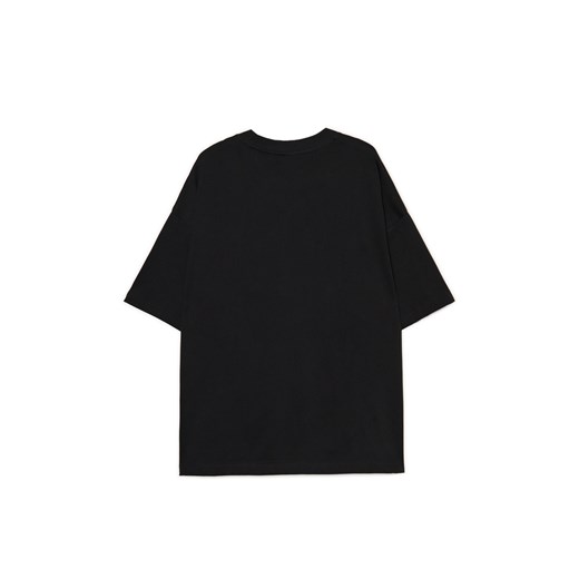 Cropp - Czarna koszulka z Laleczką Chucky UNISEX - czarny Cropp L okazja Cropp