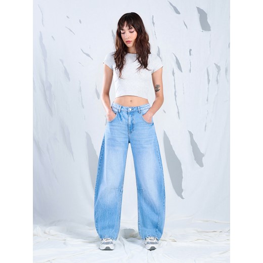 Cropp - Jasne jeansy balloon horseshoe - niebieski Cropp 36 Cropp