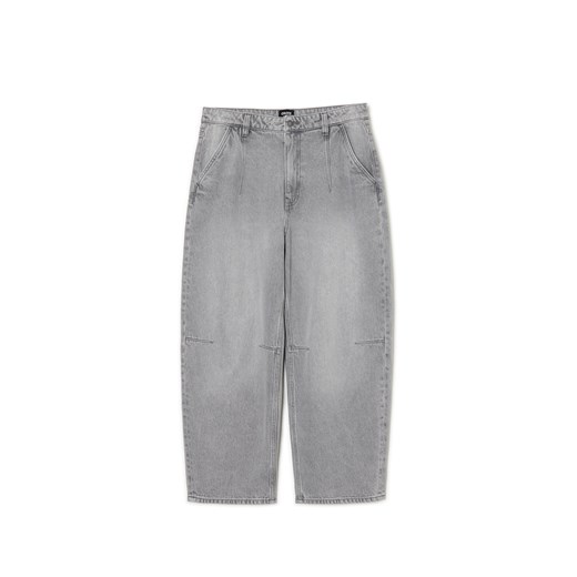 Cropp - Jasnoszare jeansy skater - jasny szary ze sklepu Cropp w kategorii Jeansy męskie - zdjęcie 176579063