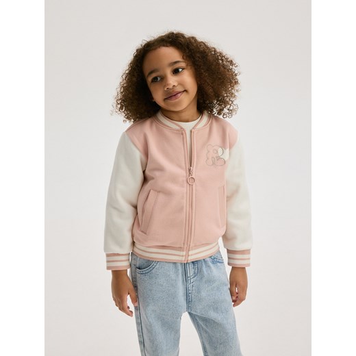 Reserved - Bluza bomber z haftem - pastelowy róż ze sklepu Reserved w kategorii Bluzy dziewczęce - zdjęcie 176596621