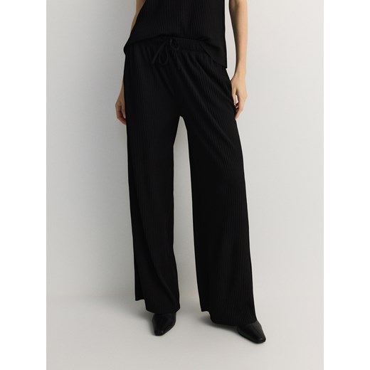 Reserved - Szerokie spodnie z dzianiny - czarny ze sklepu Reserved w kategorii Spodnie damskie - zdjęcie 176597860