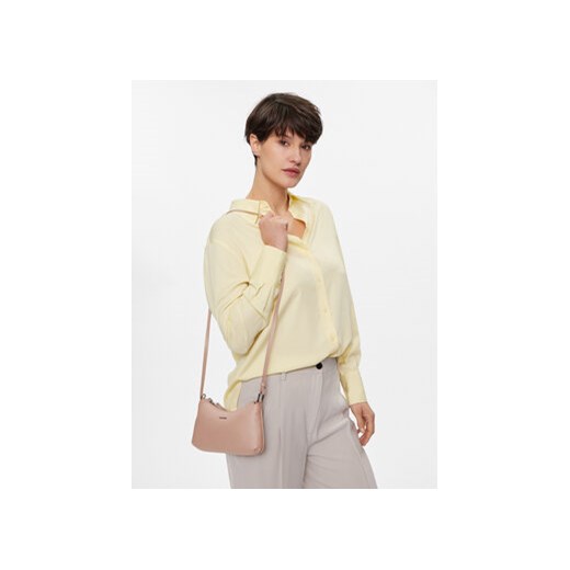 Calvin Klein Torebka Ck Must Soft Crossbody Bag_Pearl K60K611916 Beżowy Calvin Klein uniwersalny MODIVO