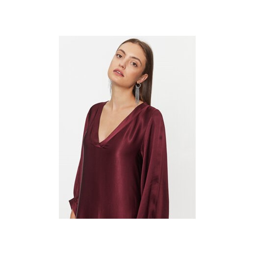Dixie Sukienka koktajlowa A782Z037 Bordowy Relaxed Fit Dixie S MODIVO