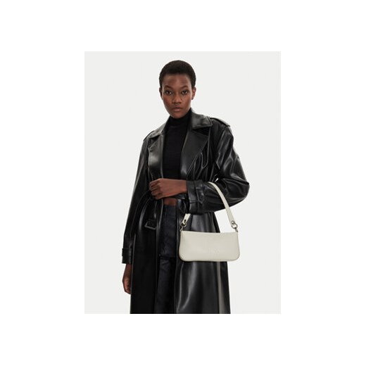 Calvin Klein Jeans Torebka Sculpted Shoulder K60K612725 Écru uniwersalny MODIVO