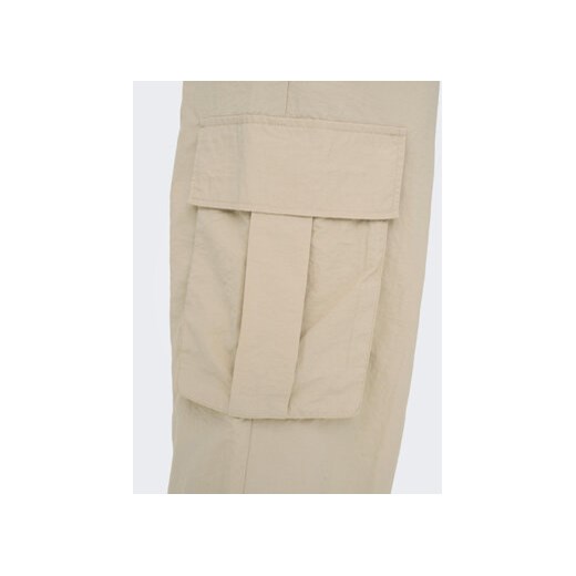 ONLY Spodnie materiałowe 15288248 Beżowy Cargo Fit M MODIVO