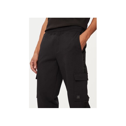 Hugo Spodnie dresowe Disland 50521407 Czarny Regular Fit XL MODIVO