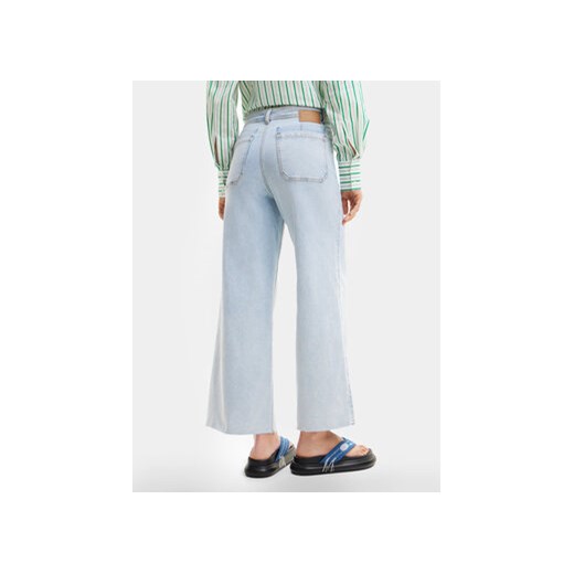 Desigual Jeansy Denver 24SWDD12 Błękitny Cropped Fit Desigual 36 MODIVO