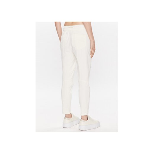 Marc Aurel Spodnie materiałowe 1651 2303 93180 Biały Regular Fit Marc Aurel 34 MODIVO