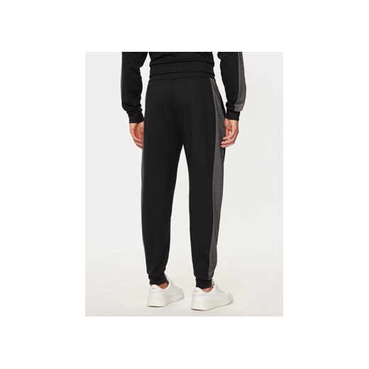 Boss Spodnie dresowe 50527552 Czarny Regular Fit M MODIVO