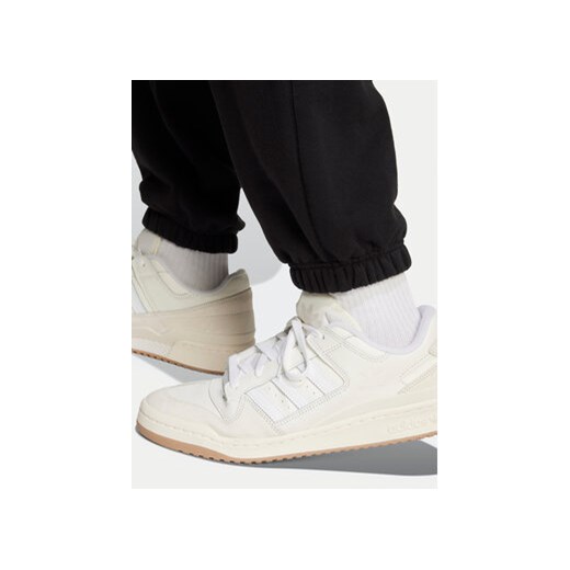 adidas Spodnie dresowe Premium Essentials IY2245 Czarny Loose Fit L MODIVO