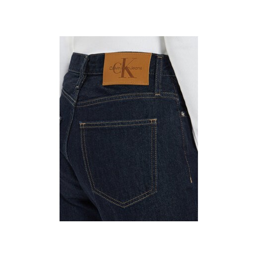 Calvin Klein Jeans Jeansy J20J224028 Granatowy Mom Fit 26_30 MODIVO