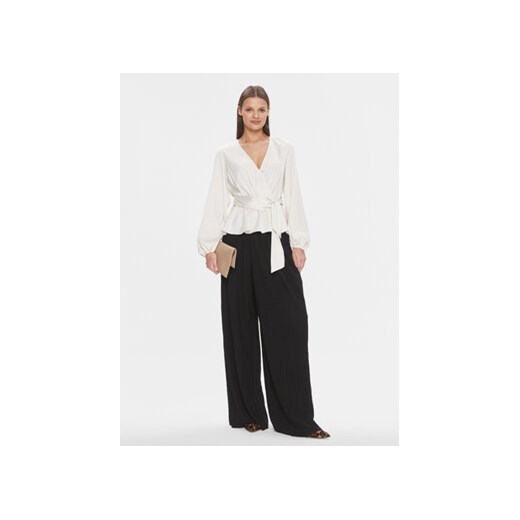 Guess Bluzka Juley W4RH68 WEFC2 Biały Regular Fit Guess S MODIVO