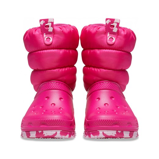Crocs Kozaki zimowe &quot;Classic Neo Puff&quot; w kolorze różowym Crocs 20/21 wyprzedaż Limango Polska