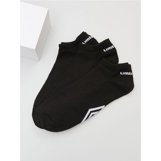 Sinsay - Skarpetki 3 pack Umbro - czarny ze sklepu Sinsay w kategorii Skarpetki męskie - zdjęcie 177555102