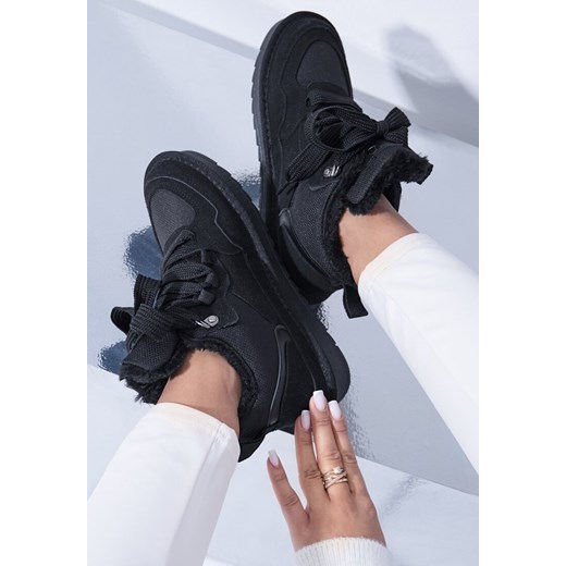 Czarne Zimowe Sneakersy Vices Stylizowane na Śniegowce z Futerkiem Tennira ze sklepu renee.pl w kategorii Buty sportowe damskie - zdjęcie 177562764