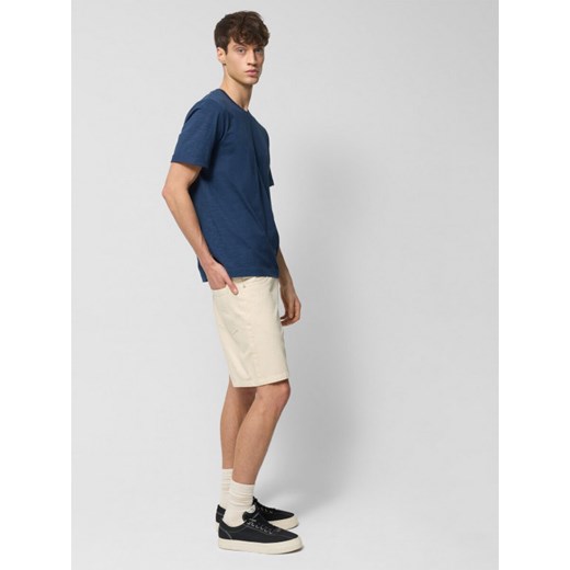 Męskie spodenki jeansowe Outhorn OTHWSS24TSHOM404 - beżowe Outhorn L wyprzedaż Sportstylestory.com