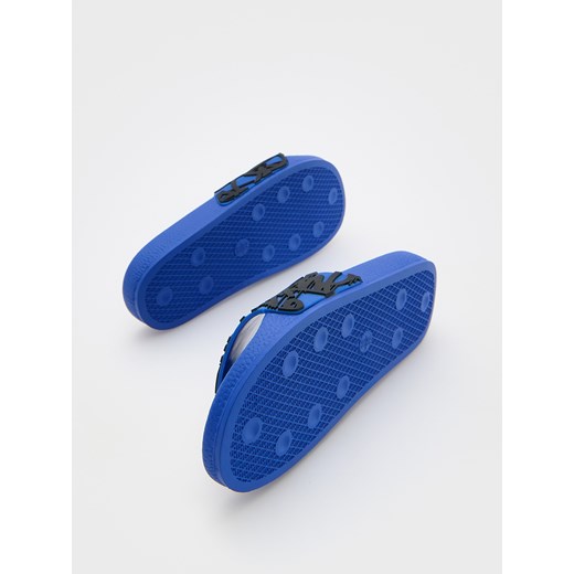 Reserved - Klapki z aplikacją - granatowy Reserved 34/35 Reserved